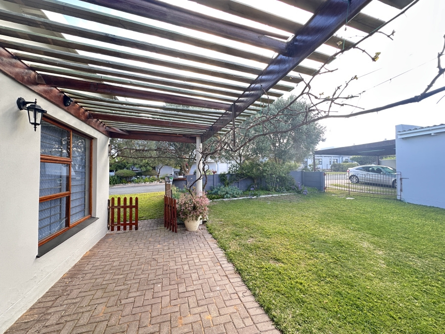 3 Bedroom Property for Sale in Stilbaai Wes Western Cape